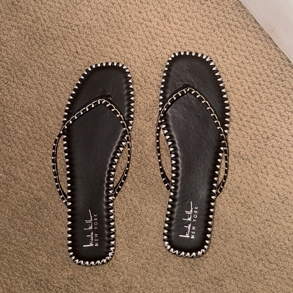 Kenneth Cole New York Black Sandals with White Stitching